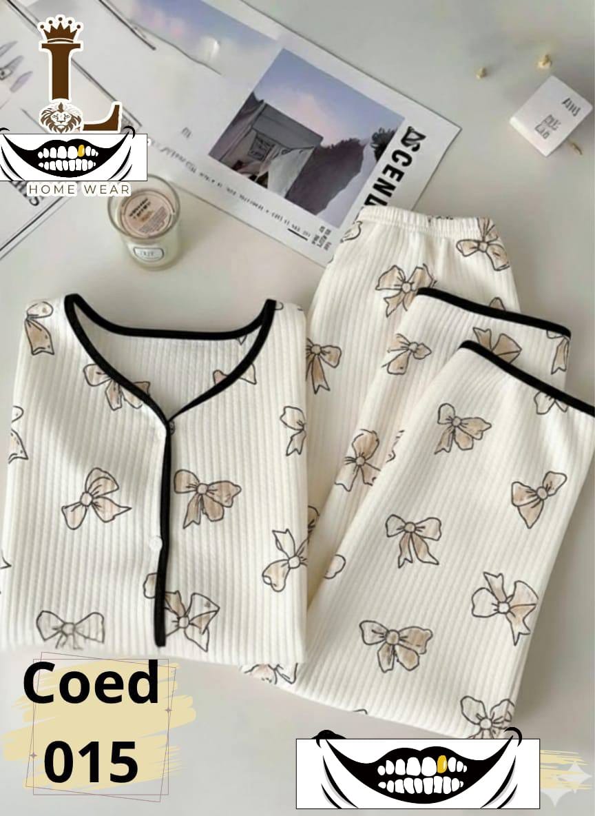 طقم بيجامه قطيفه