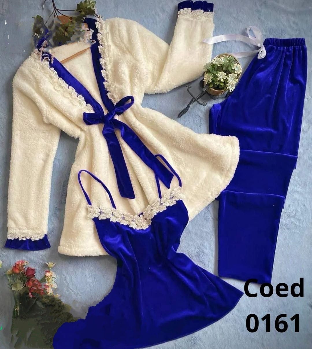 طقم من 3 قطع قطيفه