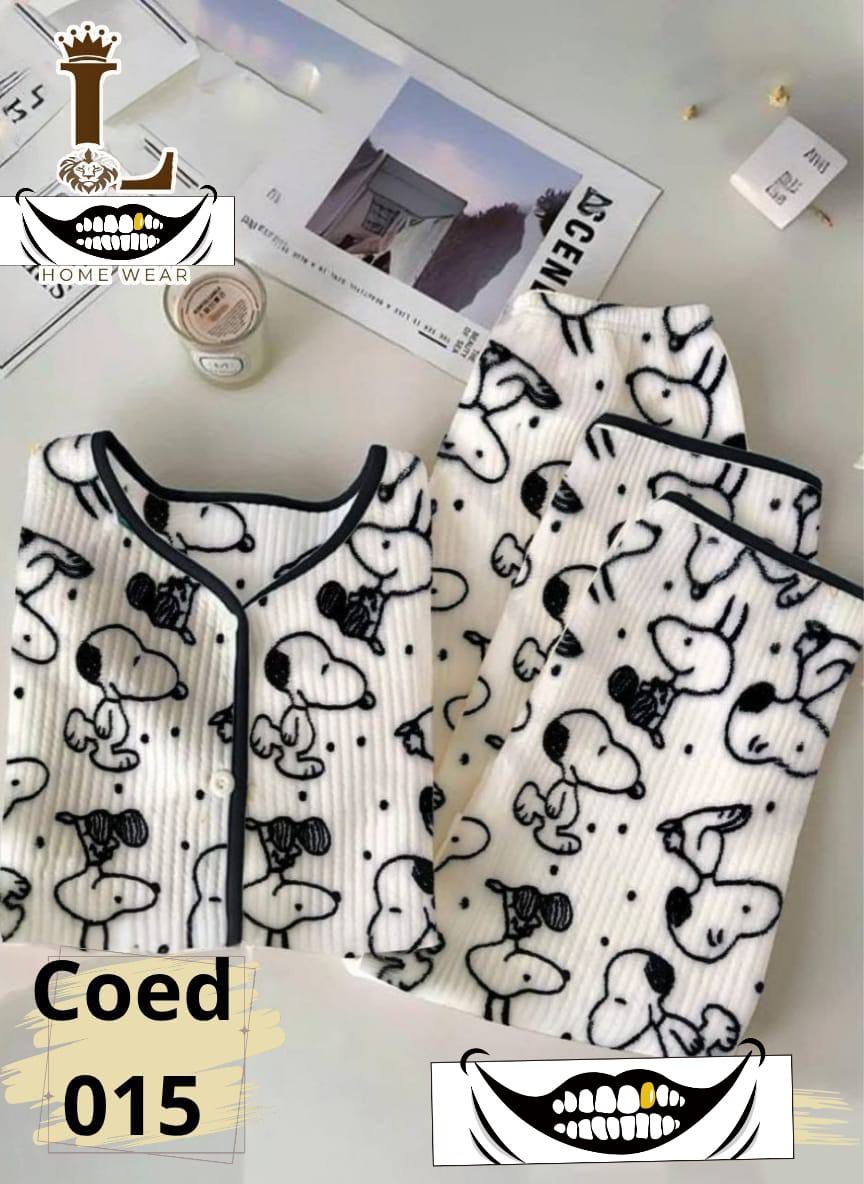 طقم بيجامه قطيفه