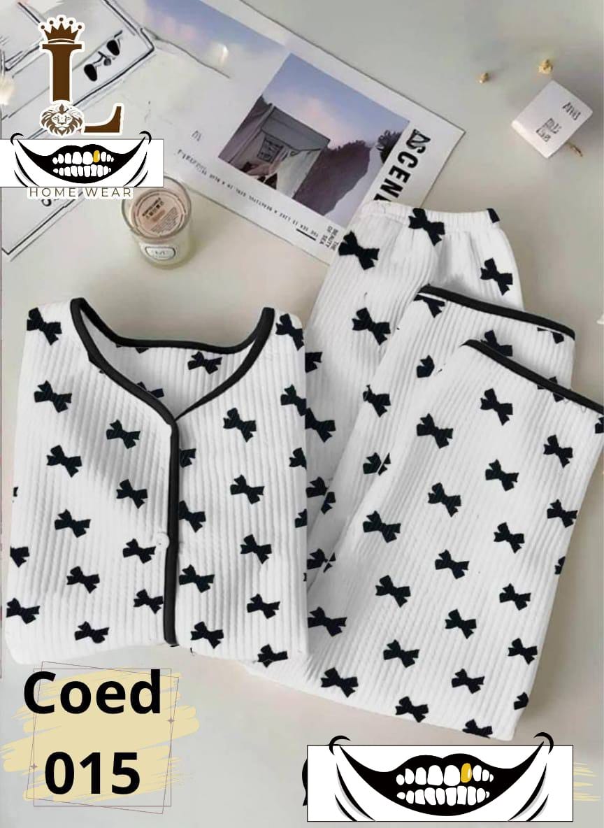 طقم بيجامه قطيفه