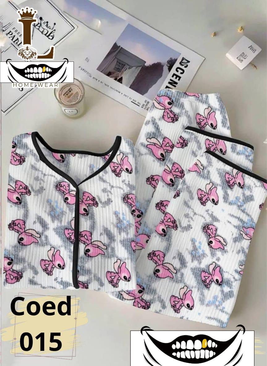 طقم بيجامه قطيفه