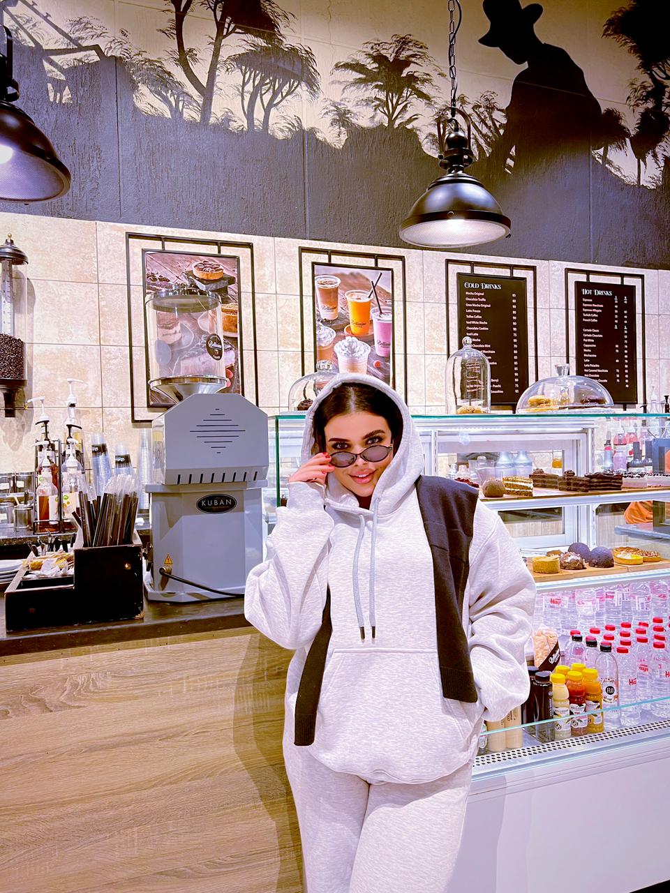 هودي "الدفء العصري" - Oversize Hoodie